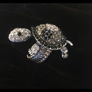 JW025 -Turtle Stretchy Ring